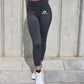 Leggins push up gris oscuro.